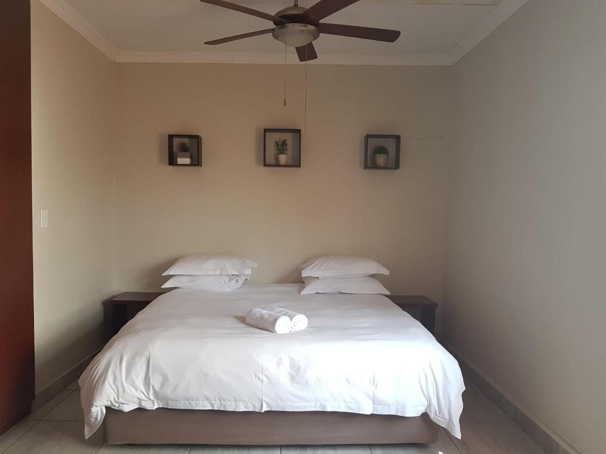 Private Apartments & Biz Stays พริทอเรีย ภายนอก รูปภาพ