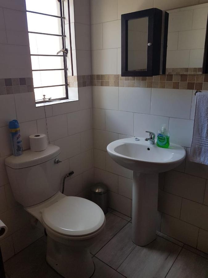 Private Apartments & Biz Stays พริทอเรีย ภายนอก รูปภาพ