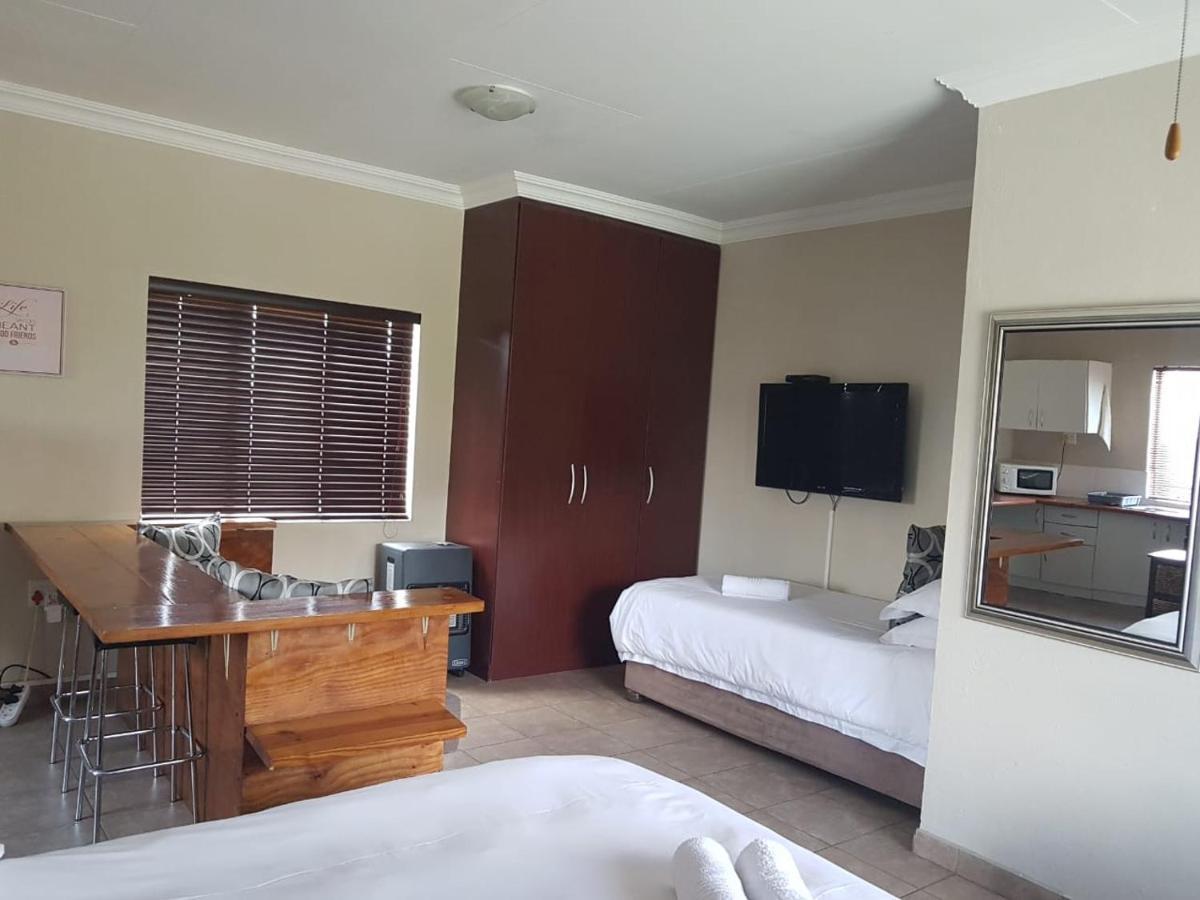 Private Apartments & Biz Stays พริทอเรีย ภายนอก รูปภาพ