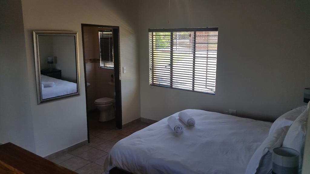 Private Apartments & Biz Stays พริทอเรีย ภายนอก รูปภาพ