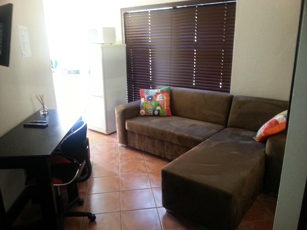 Private Apartments & Biz Stays พริทอเรีย ภายนอก รูปภาพ