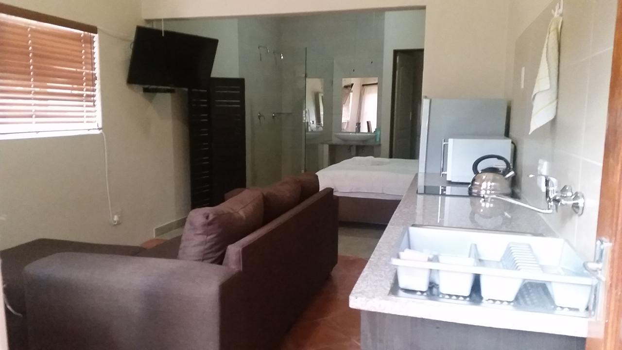 Private Apartments & Biz Stays พริทอเรีย ภายนอก รูปภาพ