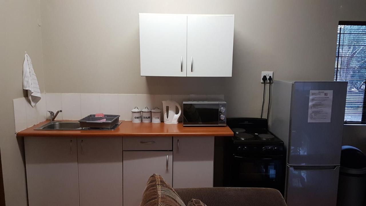 Private Apartments & Biz Stays พริทอเรีย ภายนอก รูปภาพ